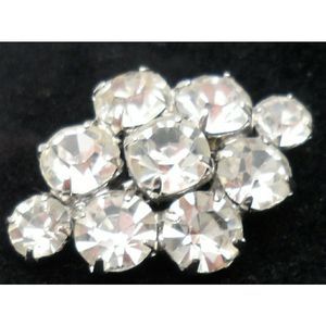 Diamond shape vintage rhinestones brooch